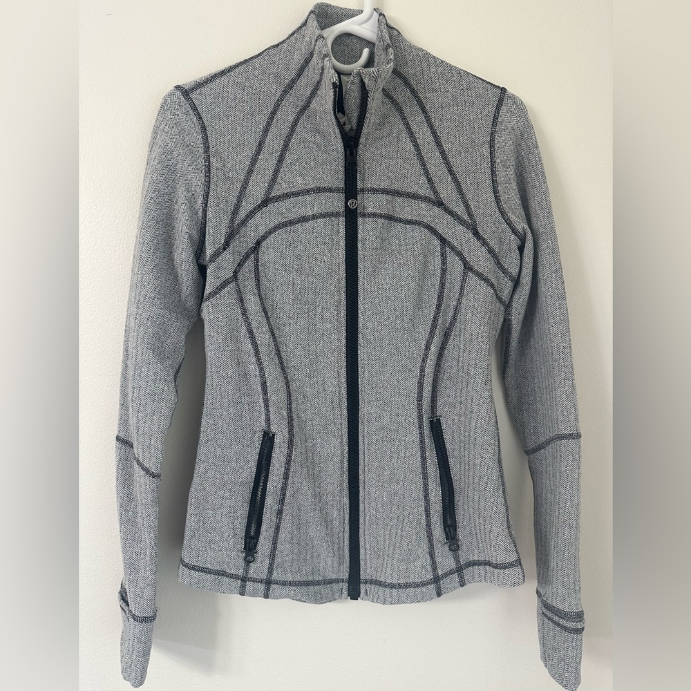Lululemon define Jacket size 8